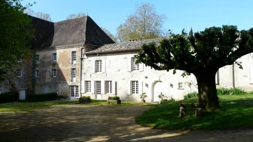 Image de présentation de l'établissement Moulin de la Dive — Vue extérieure Gîte Mme Georgel Payré