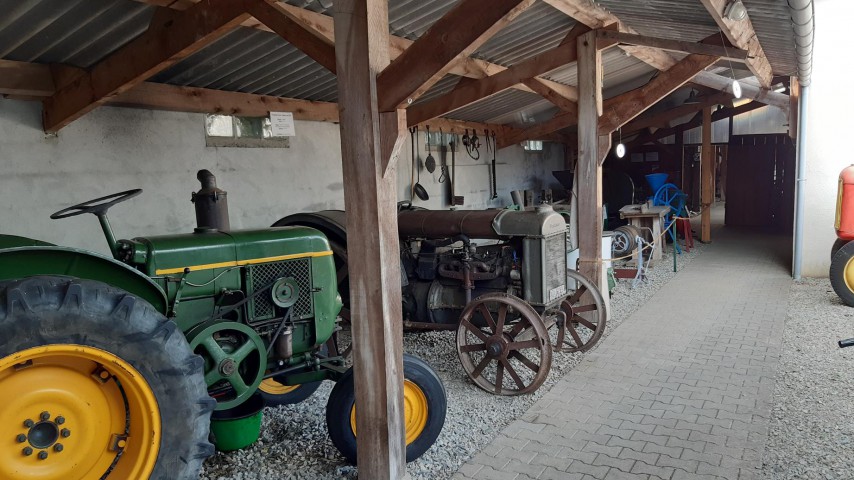 Image de présentation de l'établissement Musée du Veinazes — tracteurs-musée veinazes