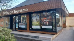 __Image de présentation de l'établissement Office de Tourisme de Loches Touraine Châteaux de la Loire — 2016-91238 Office de Tourisme du Lochois LOCHES 1.jpg