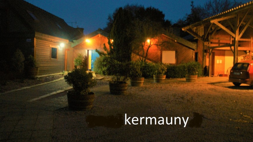 __Image de présentation de l'établissement VERGER DE KERMAUNY — 2019-00228 Chambres d'Hôtes de Kermaunuy LANDEHEN 3.jpg