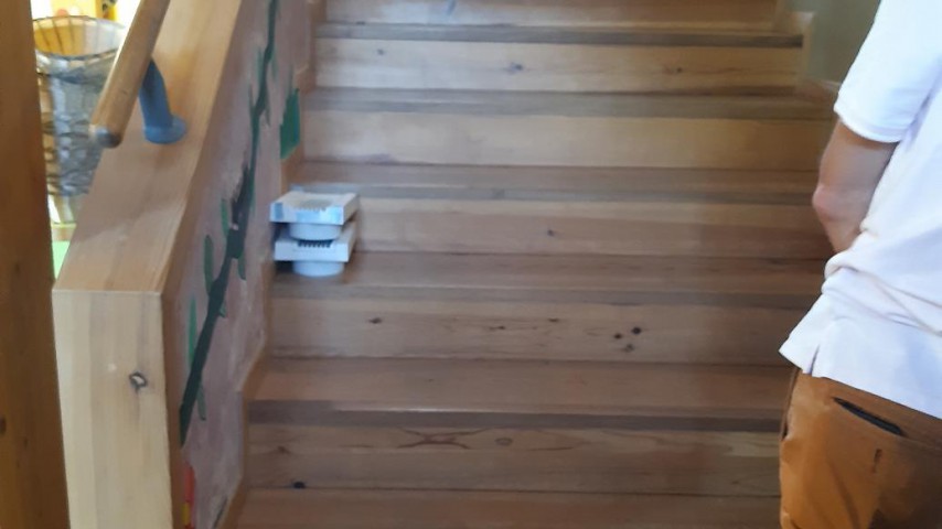 Image de présentation de l'établissement Ferme Pédagogique de Daudé — escaliers-ferme-omps