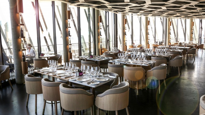 __Image de présentation de l'établissement Le 7 Restaurant Panoramique - la Cité du vin — th207599_2022-02-01-15-21-08.jpg