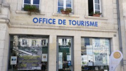 Image de présentation de l'établissement Office de Tourisme des Vals de Saintonge - bureau de  Saint Jean d'Angely — 2014-00572.jpg