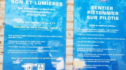 Image de présentation de l'établissement Site du Puech des Ouilhes — Panneau affichage promenade