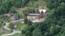 Image de présentation de l'établissement Centre de vacances La Maison du Kleebach — aérienne1.JPG