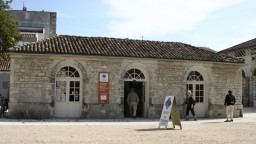 Image de présentation de l'établissement Office de Tourisme de Saintes et de la Saintonge — 2013-05915.jpg